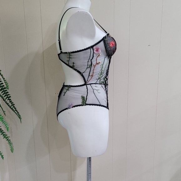 Women Black Midnight Lingerie Floral Embroidered-Tulle Sheer Bodysuit Sz L NWOT - Picture 6 of 10